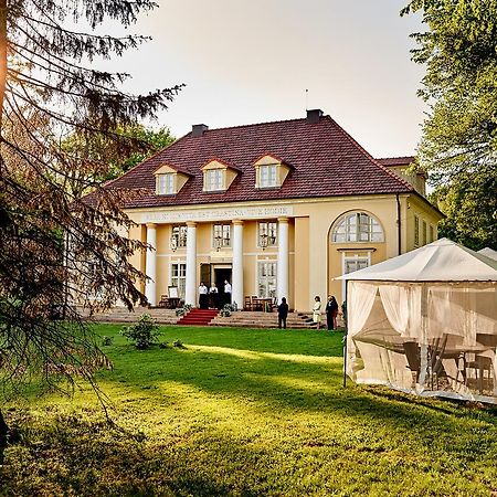 Palac Bazantarnia Pszczyna Exterior photo