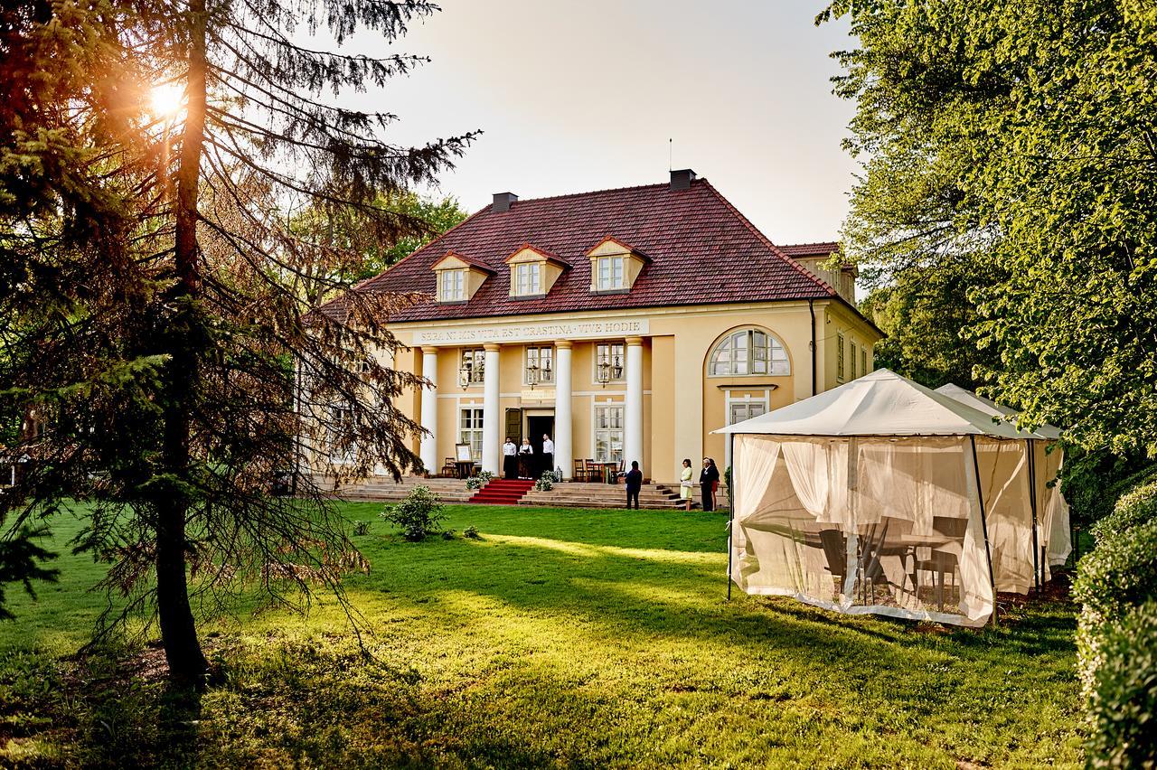 Palac Bazantarnia Pszczyna Exterior photo